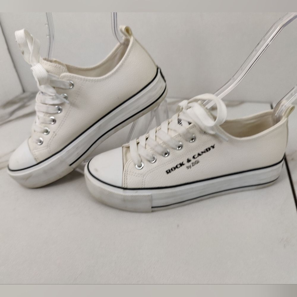 Rock & Candy Women's Marien Cream Low Sneakers Tennis Shoes, Sz 7
